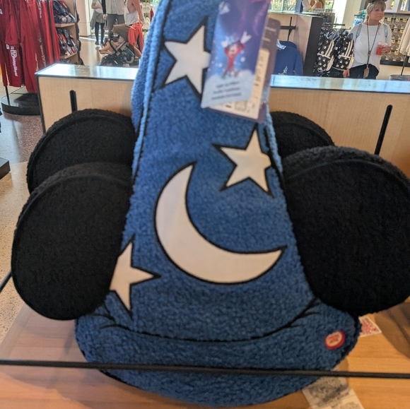NEW🌟Disney Parks 2025 Fantasia Sorcerer Mickey Mouse Light-Up Throw Pillow - Picture 3 of 5